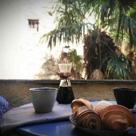 Studio Avec Terrasse Sur Cour, Authentique, Calme 亞維農 外观 照片