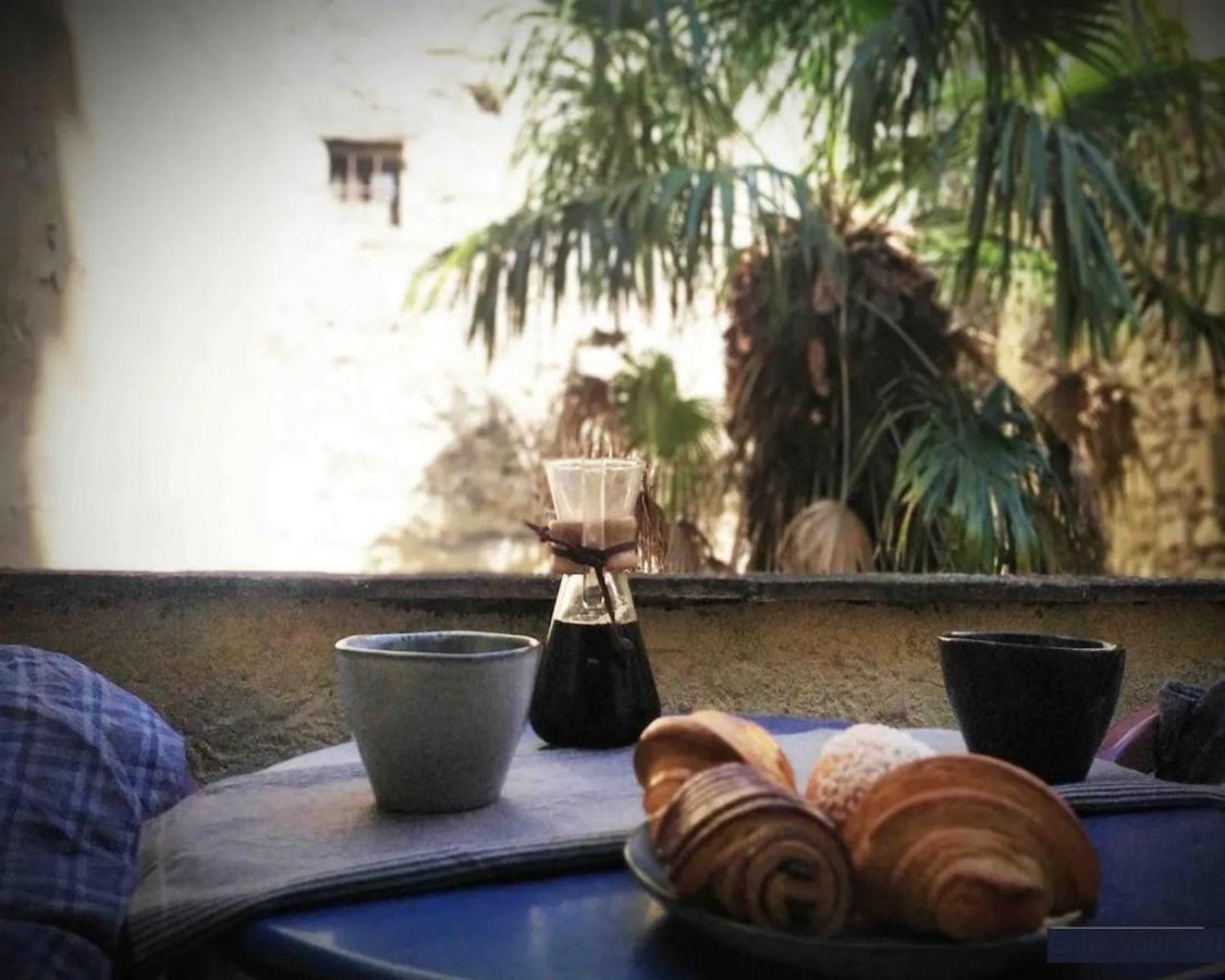 Studio Avec Terrasse Sur Cour, Authentique, Calme 亞維農 外观 照片